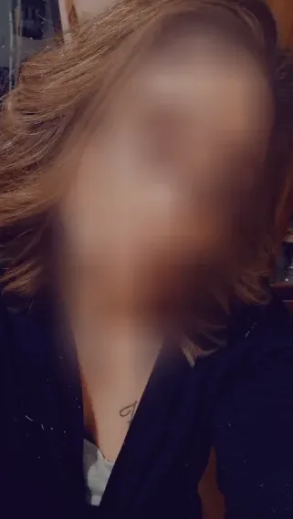 Andrea, 29