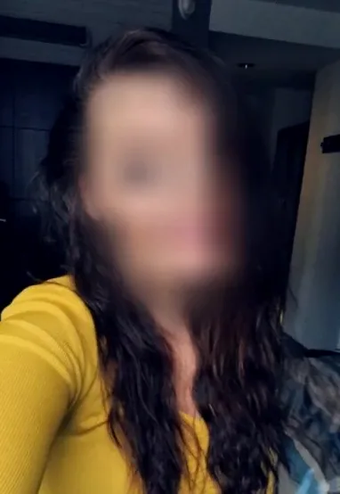 Andrea, 35
