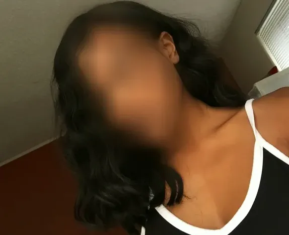 Anna, 25