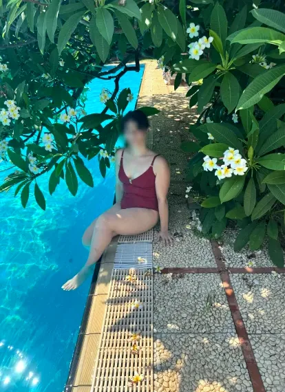 Charlotte, 33