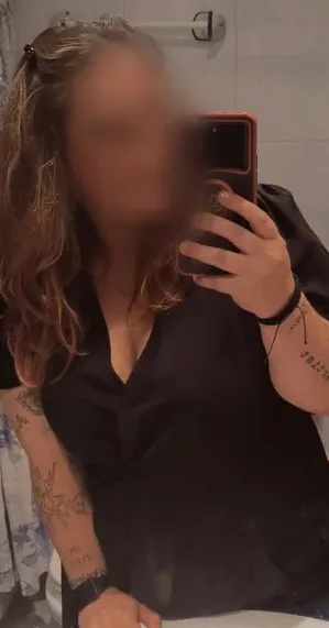 Emma, 35