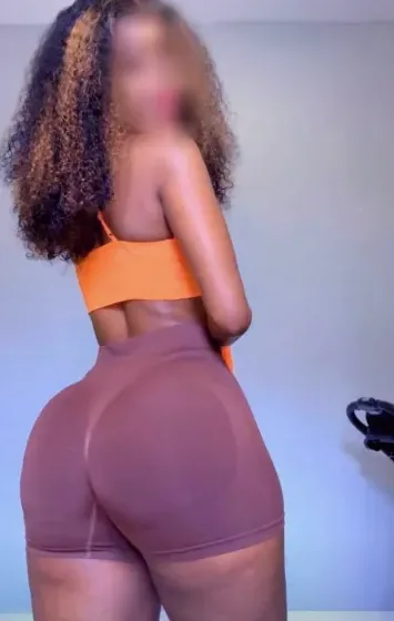 Jasmin, 37