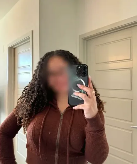 Lara, 31