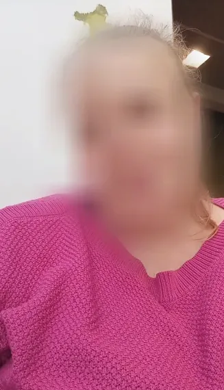 Leonie, 37