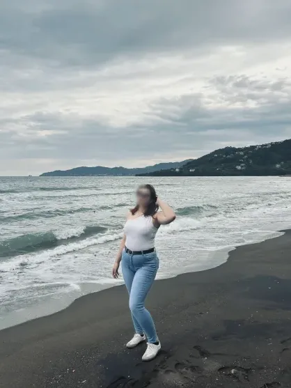 Lucia, 21
