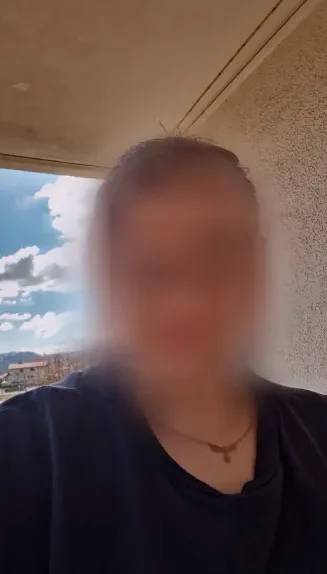 Melina, 24